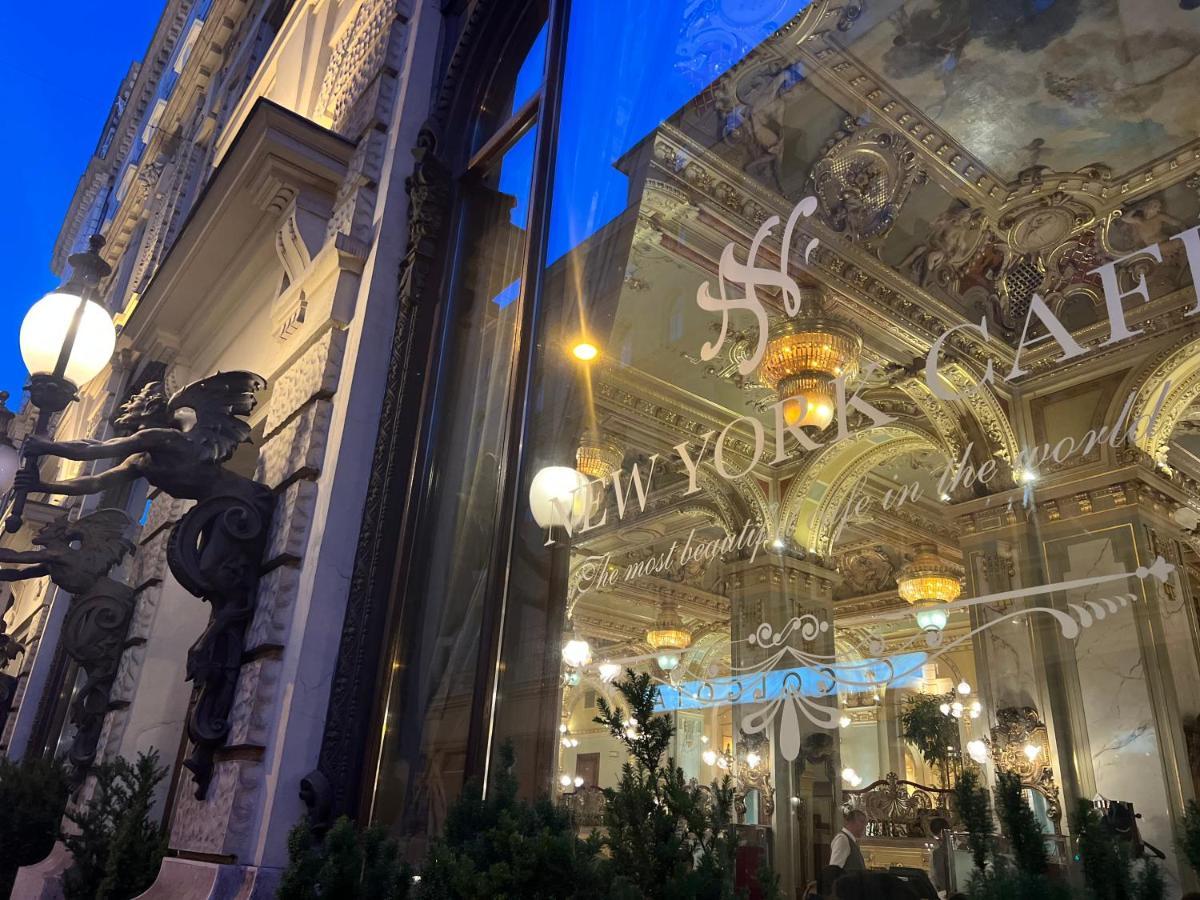 Free Parking, Downtown Apartment Near New York Cafe Budapest Exterior photo