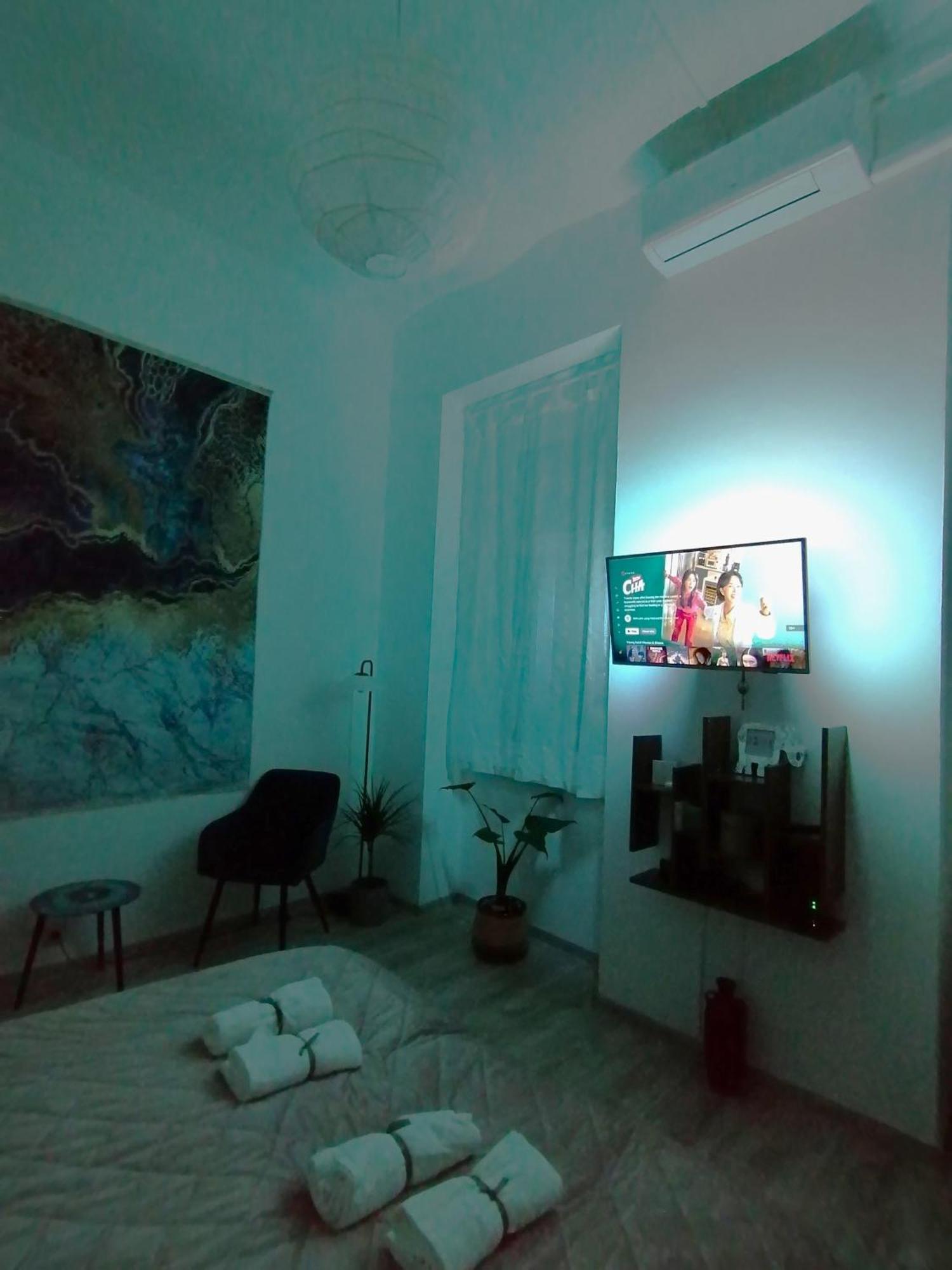 Free Parking, Downtown Apartment Near New York Cafe Budapest Exterior photo